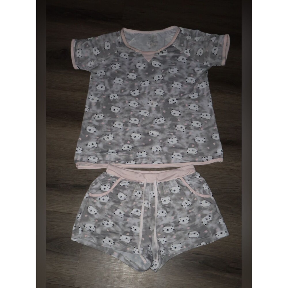 womens cute grey cat print 2 piece pajama set short sleeve tee and shorts